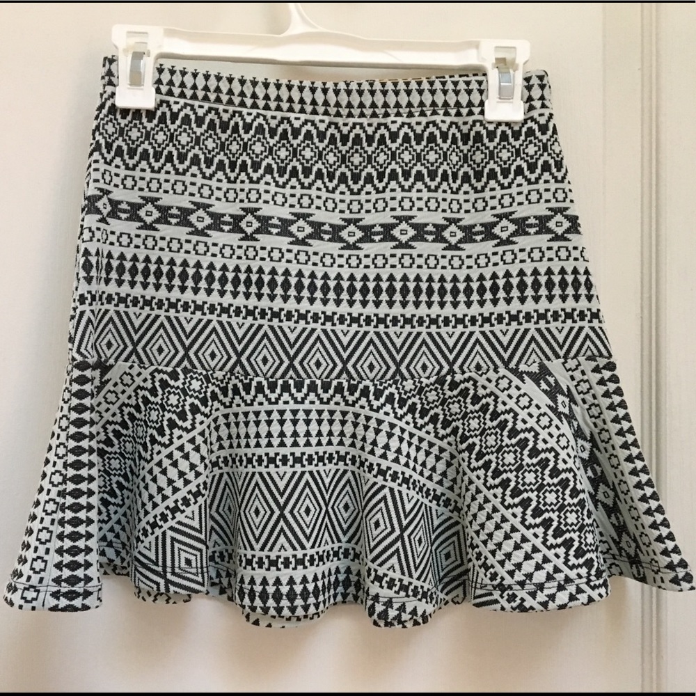 Black and White Patterned Pencil/Skater Skirt
